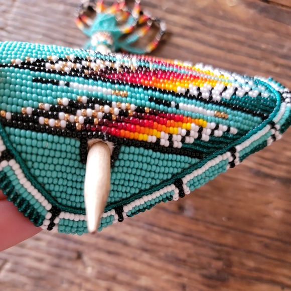 Stunning Native America Hand Beaded Hair Clasp Accessory With Leather Backing - Picture 8 of 8